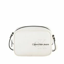 Calvin Klein Jeans Umhängetasche Sculpted Camera Bag Warm White