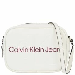 Calvin Klein Jeans Umhängetasche Sculpted Camera Bag Ivory