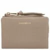 Coccinelle Hochkantbörse Damen Softy Small Wallet Grain. Lea. Warm Taupe -Aufbewahrungstasche Geschäft 0 0165272c903ff87 1280x1280
