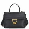 Coccinelle Kurzgriff Tasche Arlettis Signature Handbag Noir -Aufbewahrungstasche Geschäft 0 01655e8c80144cb 1280x1280
