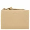 Coccinelle Hochkantbörse Damen Softy Small Wallet Grain. Lea. Fresh Beige 2 Coccinelle Hochkantbörse Damen Softy Small Wallet Grain. Lea. Fresh Beige -Aufbewahrungstasche Geschäft 0 0165612b712d430 1280x1280