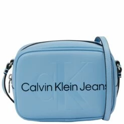 Calvin Klein Jeans Umhängetasche Sculpted Camera Bag Blue Shadow