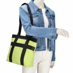 Voi Umhängetasche Elina Schwarz/limette -Aufbewahrungstasche Geschäft 0 02654eb72cbd76d 1280x1280