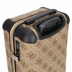 Guess Reisetrolley Berta 18 In 8-Wheeler S 53cm Latte Logo Brown -Aufbewahrungstasche Geschäft 0 0265e8f73770955 1280x1280