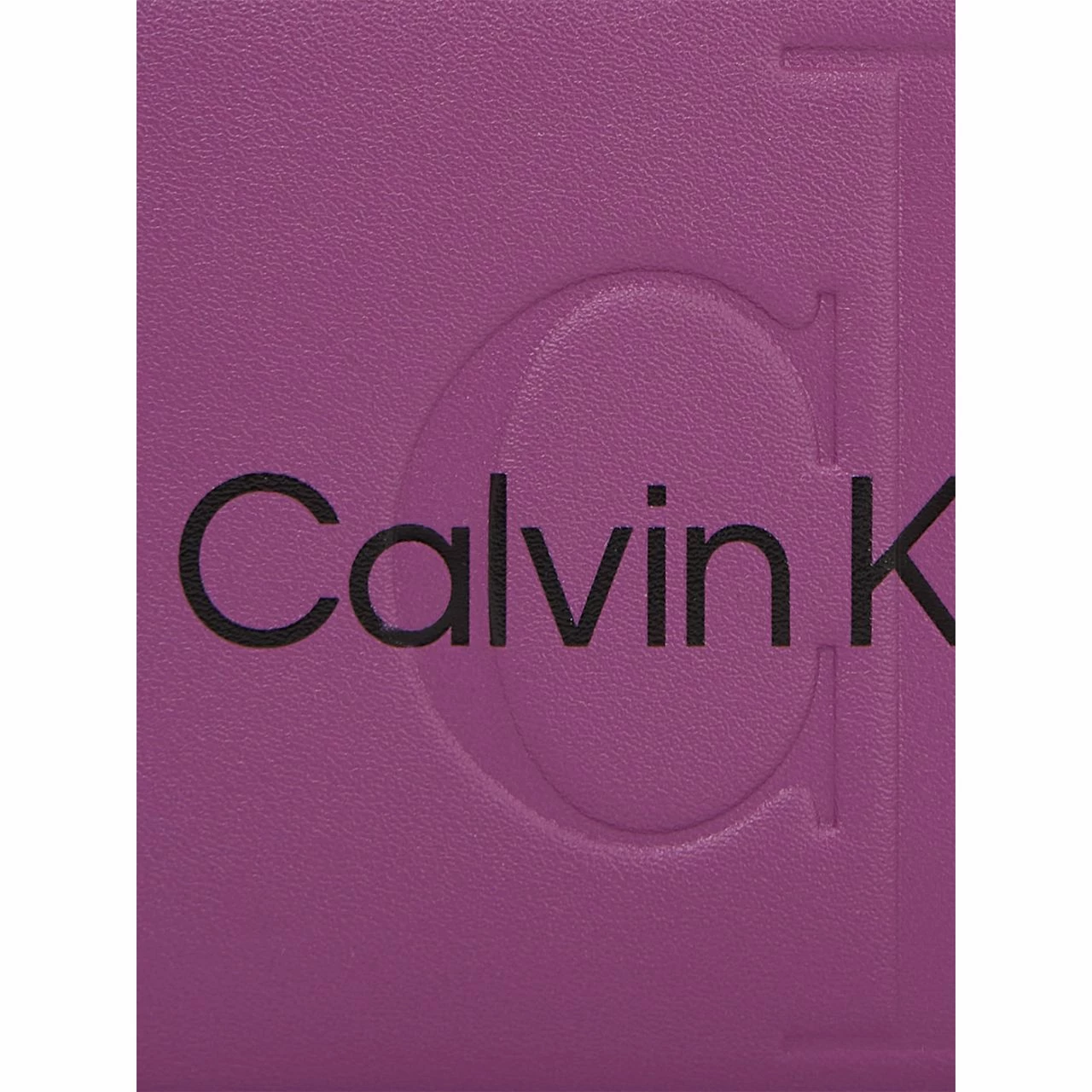 Calvin Klein Jeans Langbörse Damen Sculpted MED Zip Around Pipping Berry 5 Calvin Klein Jeans Langbörse Damen Sculpted MED Zip Around Pipping Berry – Bild 3