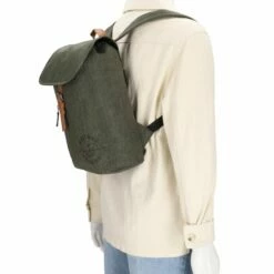 Mustang Rucksack Sevilla Backpack Flap Oliv 20 Mustang Rucksack Sevilla Backpack Flap Oliv -Aufbewahrungstasche Geschäft 0 03653ae3e9310c0 1280x1280