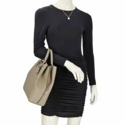 Guess Kurzgriff Tasche Gizele Girlfriend Carryall Sage -Aufbewahrungstasche Geschäft 0 036556a122c76bb 1280x1280