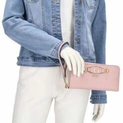 Guess Langbörse Damen Izzy Peony SLG Large Zip Around Aprico Rose Logo -Aufbewahrungstasche Geschäft 0 036584c6a30425e 1280x1280