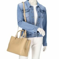 Coccinelle Kurzgriff Tasche Magie Soft Fresh Beige -Aufbewahrungstasche Geschäft 0 0365cd477c12625 1280x1280