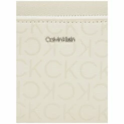 Calvin Klein Umhängetasche CK Must Camera Bag Stoney Beige -Aufbewahrungstasche Geschäft 0 0365ce97cfae519 1280x1280