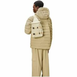 RAINS Umhängetasche Trail Sling Bag Dune -Aufbewahrungstasche Geschäft 0 0365ef8dc99f3a1 1280x1280