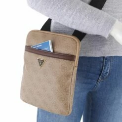 Guess Umhängetasche Vezzola Smart Crossbody Flat Black -Aufbewahrungstasche Geschäft 0 04642e73f4a3379 1280x1280