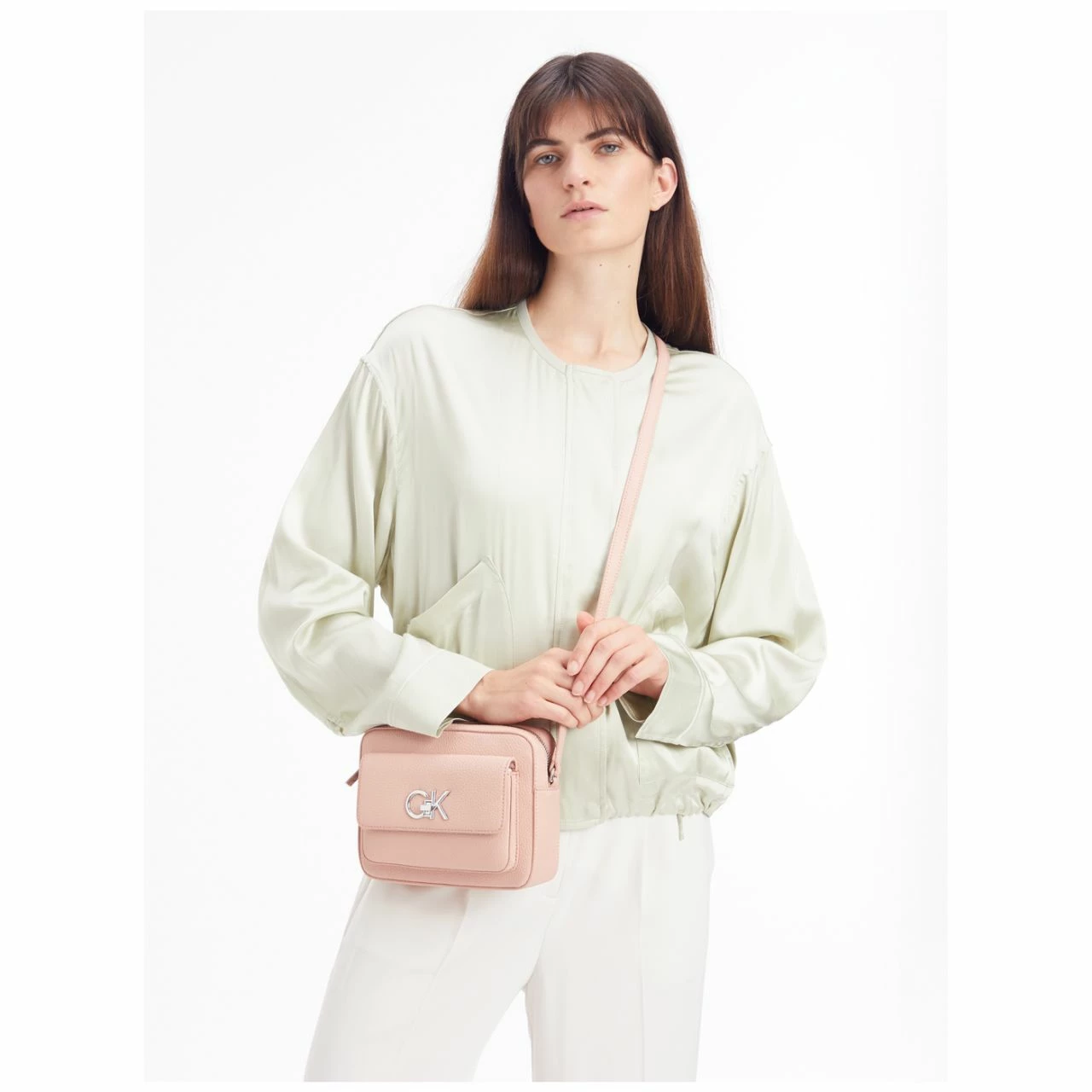 Calvin Klein Umhängetasche RE-Lock Camera Bag With Flap PBL Cafe Au Lait 6 Calvin Klein Umhängetasche RE-Lock Camera Bag With Flap PBL Cafe Au Lait – Bild 4