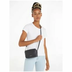 Calvin Klein Umhängetasche CK Must Camera Bag Black -Aufbewahrungstasche Geschäft 0 046462ab7795110 1280x1280