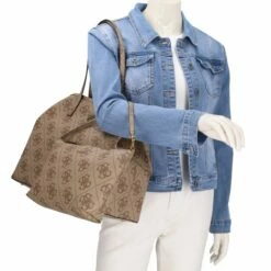 Guess Shopper Vikky Large Tote Latte Logo -Aufbewahrungstasche Geschäft 0 0464ee78da27fc3 1280x1280