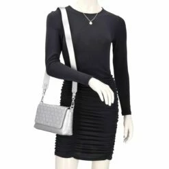 Calvin Klein Umhängetasche CK Must Shoulder Bag Silber -Aufbewahrungstasche Geschäft 0 04654ac1f3961fa 1280x1280