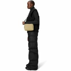 RAINS Umhängetasche Box Bag Sand -Aufbewahrungstasche Geschäft 0 0465bad12bcde64 1280x1280