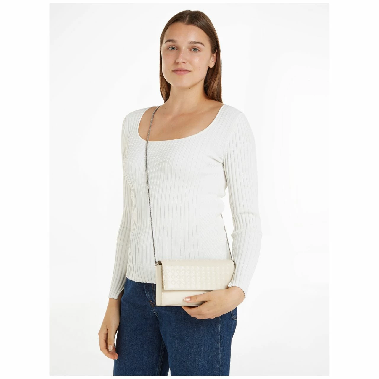 Calvin Klein Umhängetasche Calvin Mini Quilt Mini Crossbody Dark Ecru 6 Calvin Klein Umhängetasche Calvin Mini Quilt Mini Crossbody Dark Ecru – Bild 4