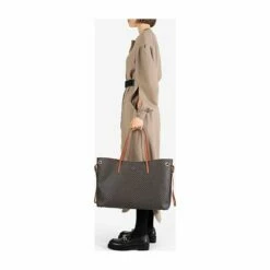AIGNER Shopper Carry All L Dadino Cognac Brown 11 AIGNER Shopper Carry All L Dadino Cognac Brown -Aufbewahrungstasche Geschäft 0 056426424e80e43 1280x1280
