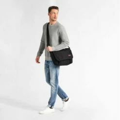 Eastpak Messenger Bag Delegate + Schwarz -Aufbewahrungstasche Geschäft 0 06642cd69f415f4 1280x1280
