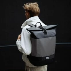 OAK25 Rucksack Reflective Rolltop 22l Silber Reflektierend -Aufbewahrungstasche Geschäft 0 0664361409cedff 1280x1280