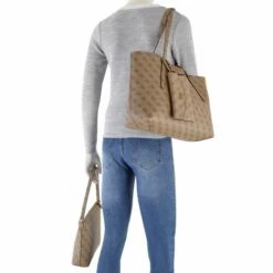Guess Shopper Eco Brenton Tote Latte Logo 26 Guess Shopper Eco Brenton Tote Latte Logo -Aufbewahrungstasche Geschäft 0 06654c14c0162e7 1280x1280