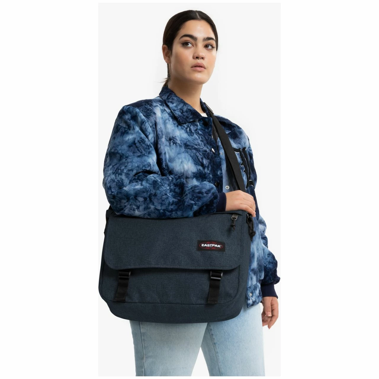 Eastpak Messenger Bag Delegate + Triple Denim 8 Eastpak Messenger Bag Delegate + Triple Denim – Bild 6