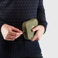 FJÄLLRÄVEN Fjällräven Langbörse Damen Kanken Travel Wallet Arctic Green -Aufbewahrungstasche Geschäft 0 07642e2aa568c21 1280x1280