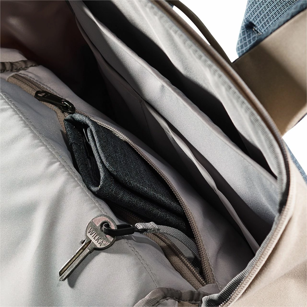 Deuter Rucksack Up Stockholm 22l Black 12 Deuter Rucksack Up Stockholm 22l Black – Bild 10