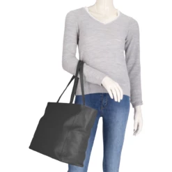 Sattlers & Co. Shopper The Guranda Ramana Black 28 Sattlers & Co. Shopper The Guranda Ramana Black -Aufbewahrungstasche Geschäft 0 13641e2d427fa83 1280x1280